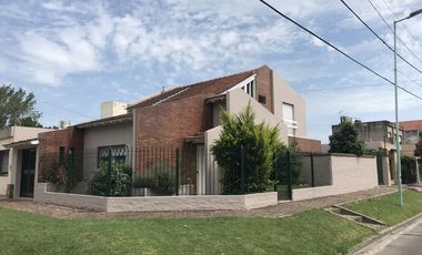 SANTILLI - 14 DE JULIO 1099 - Temperley Este