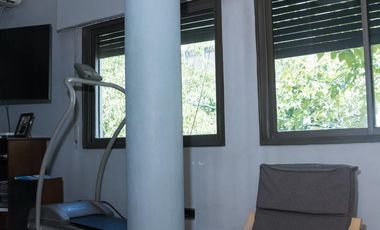 Casa Céntrica con Salón Comercial