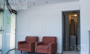 Casa Céntrica con Salón Comercial