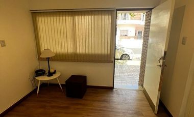 Casa Céntrica con Salón Comercial