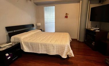 Casa Céntrica con Salón Comercial