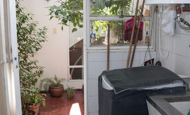 Casa Céntrica con Salón Comercial