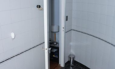 Casa Céntrica con Salón Comercial