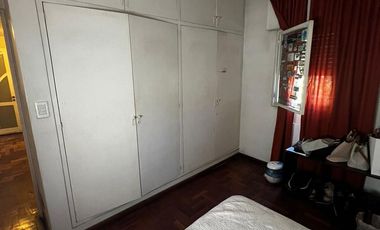 Casa Céntrica con Salón Comercial