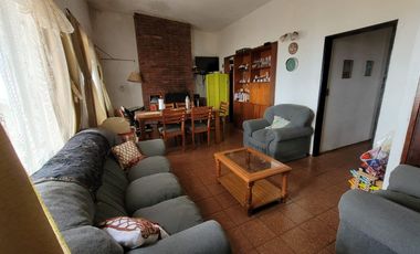 Casa en venta - 2 Dormitorios 3 Baños - Cochera - 360Mts2 - Mar del Tuyú