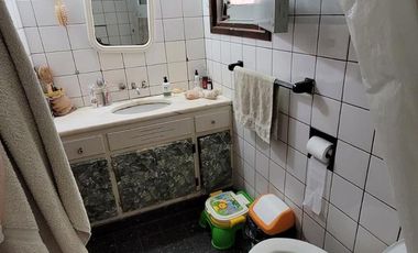 Casa en venta - 2 Dormitorios 3 Baños - Cochera - 360Mts2 - Mar del Tuyú