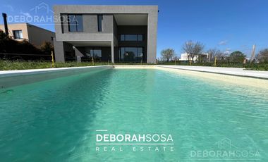 Casa en Venta 5 ambientes - Lago - Pileta Barrio San Matias Belen de Escobar
