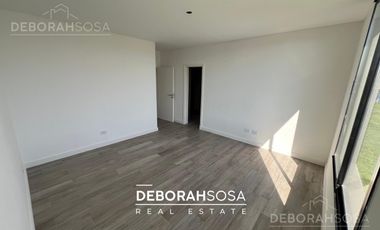 Casa en Venta 5 ambientes - Lago - Pileta Barrio San Matias Belen de Escobar