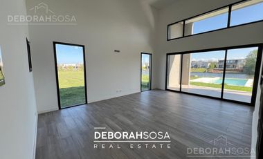 Casa en Venta 5 ambientes - Lago - Pileta Barrio San Matias Belen de Escobar