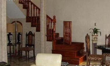 Urbano Gonzalez al 700 - Luis Guillon  /  APTA A CREDITO!!