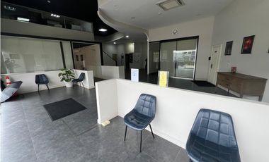 COSTA DEL ESTE / 233M / 2 PARKING / PISO BAJO / SOBRE VIA / OFICINAS