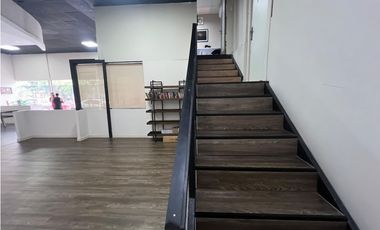 COSTA DEL ESTE / 233M / 2 PARKING / PISO BAJO / SOBRE VIA / OFICINAS