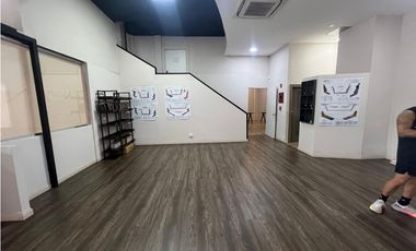 COSTA DEL ESTE / 233M / 2 PARKING / PISO BAJO / SOBRE VIA / OFICINAS