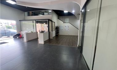 COSTA DEL ESTE / 233M / 2 PARKING / PISO BAJO / SOBRE VIA / OFICINAS