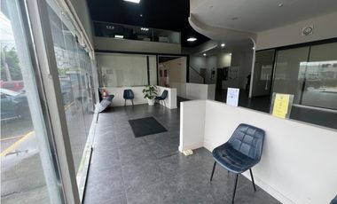 COSTA DEL ESTE / 233M / 2 PARKING / PISO BAJO / SOBRE VIA / OFICINAS