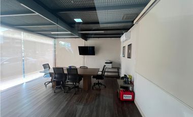 COSTA DEL ESTE / 233M / 2 PARKING / PISO BAJO / SOBRE VIA / OFICINAS