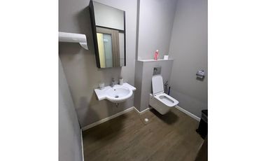 COSTA DEL ESTE / 233M / 2 PARKING / PISO BAJO / SOBRE VIA / OFICINAS