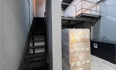 COSTA DEL ESTE / 265M / 2 PARKING / LOCAL CON BODEGA / SOBRE VIA