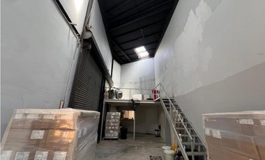 COSTA DEL ESTE / 265M / 2 PARKING / LOCAL CON BODEGA / SOBRE VIA