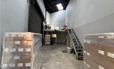 COSTA DEL ESTE / 265M / 2 PARKING / LOCAL CON BODEGA / SOBRE VIA