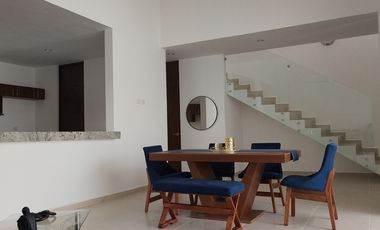 Residencia nueva dentro de privada