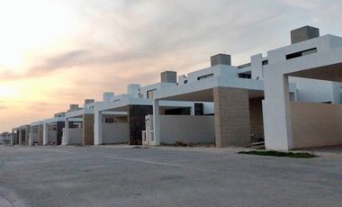 Residencia nueva dentro de privada