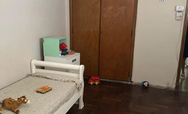 Casa en venta - 3 Dormitorios 2 Baños - La Plata