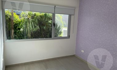 Casa en venta con renta - Barrio La Horqueta de Echeverria, Canning