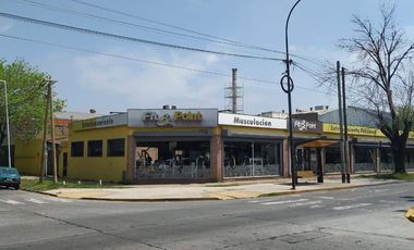 VENTA LOCAL AV REMEDIOS DE ESCALADA PLAYA DE ESTACIONAMIENTO