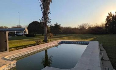 Casa en venta - 2 Dormitorios 2 Baños - Carmen de Areco