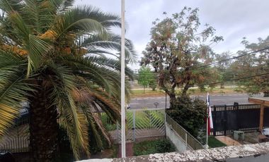 Vende casa en Macul ( Oportunidad)