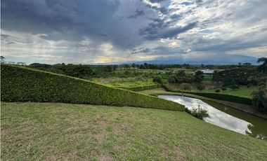 VENTA HERMOSO LOTE CON VISTA A LAGO EN CERRITOS PEREIRA