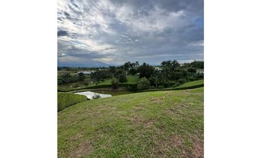 VENTA HERMOSO LOTE CON VISTA A LAGO EN CERRITOS PEREIRA
