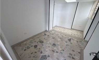 Apartamento en alquiler/ laureles