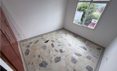 Apartamento en alquiler/ laureles