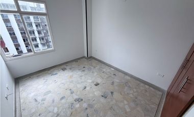 Apartamento en alquiler/ laureles