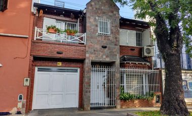 CASA SOBRE LOTE PROPIO EN BARRACAS VENTA