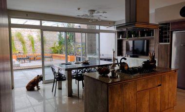 CASA SOBRE LOTE PROPIO EN BARRACAS VENTA