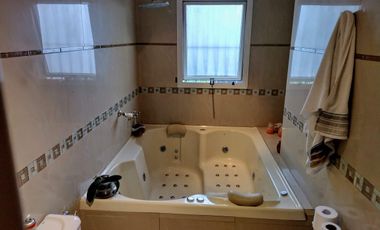 CASA SOBRE LOTE PROPIO EN BARRACAS VENTA