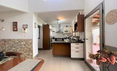 Casa en venta - 4 Dormitorios 4 Baños - Barracas