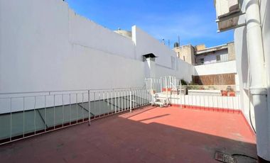 Casa en venta - 4 Dormitorios 4 Baños - Barracas