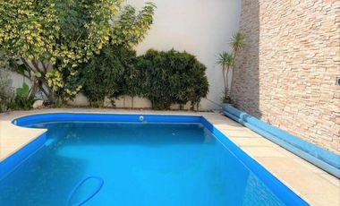 Casa en venta - 4 Dormitorios 4 Baños - Barracas