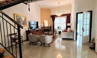 Casa en venta - 4 Dormitorios 4 Baños - Barracas