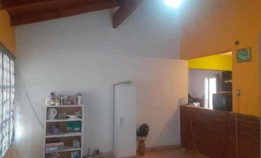 Casa en venta - 3 Dormitorios 1 Baño - Mendoza