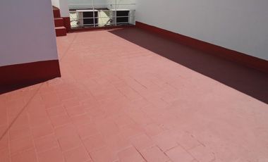 CASA EN PLANTA ALTA.