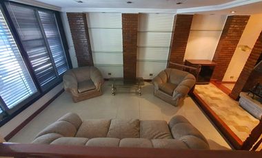 Casa de 4 dormitorios, parque y quincho en Lomas de Zamora