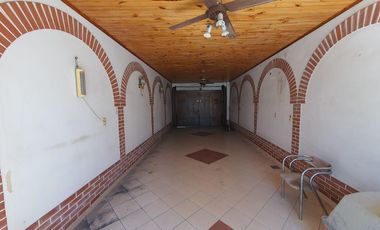 Casa de 4 dormitorios, parque y quincho en Lomas de Zamora