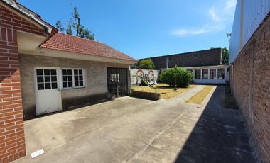 Casa de 4 dormitorios, parque y quincho en Lomas de Zamora
