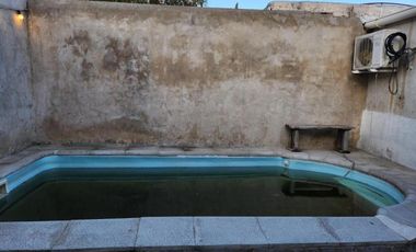 Casa en venta - 2 Dormitorios 1 Baño - Zarate