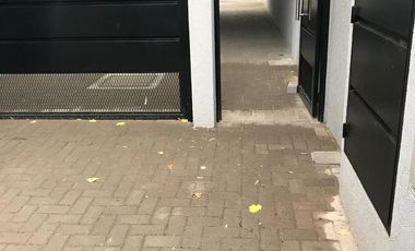 Duplex a estrenar de 3 amb. c/patio propio y espacio de cochera